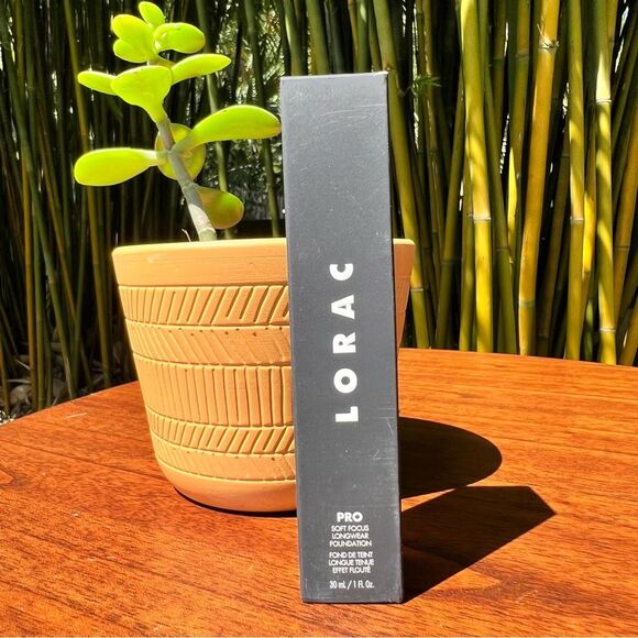 LORAC Pro Soft Focus Longwear Foundation 🌺 new 🌺 14 medium dark 🌺 30ml - Picture 1 of 6